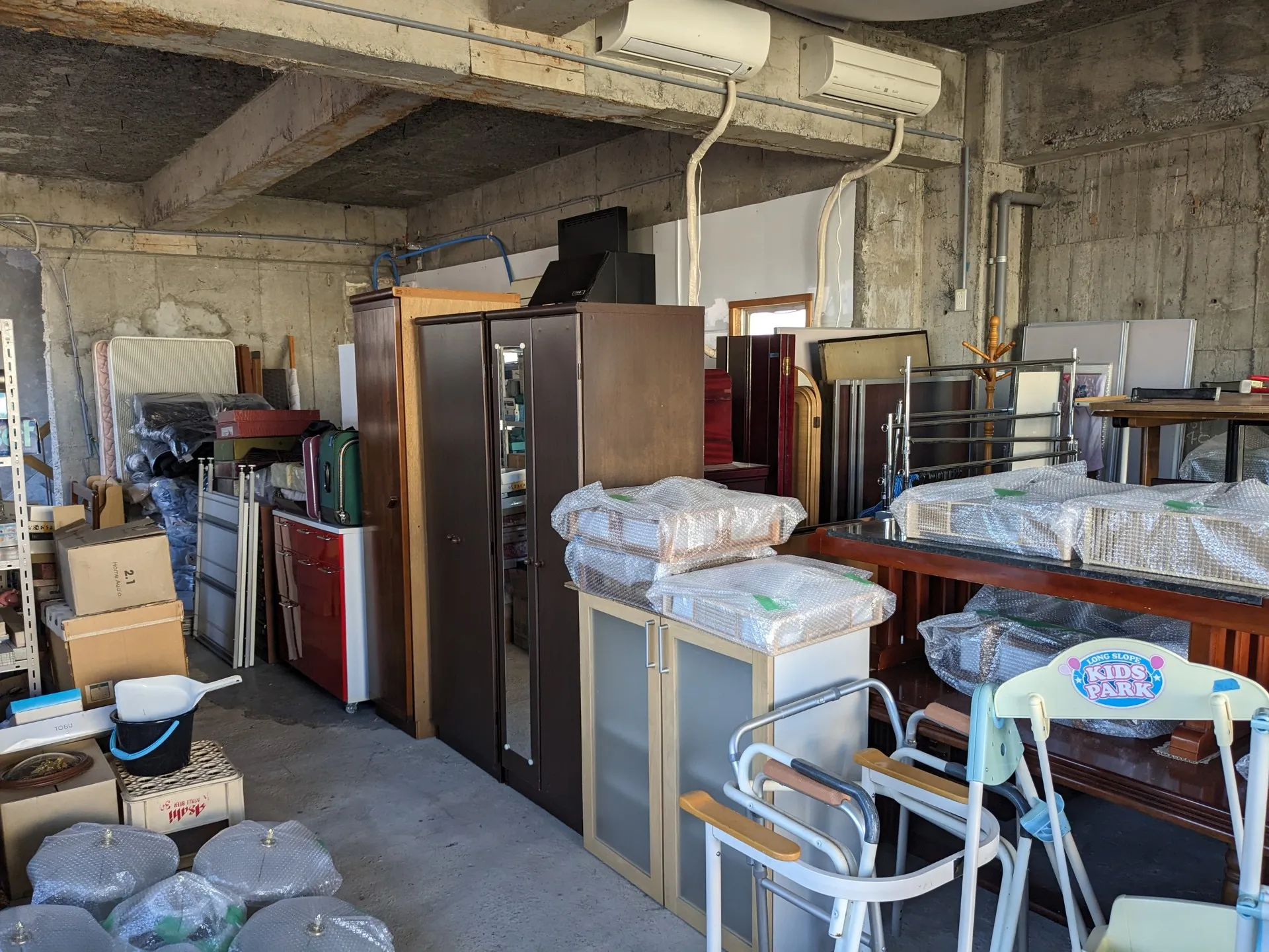 岐阜、羽島市のビル1棟-不用品回収・片付け・買取